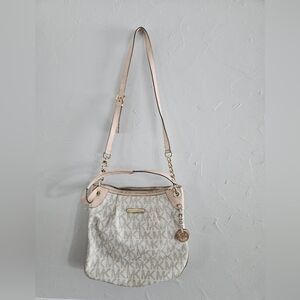 MICHAEL KORS JET SET LARGE CONVERTIBLE SHOULDER BAG in Vanilla With Tan Trim